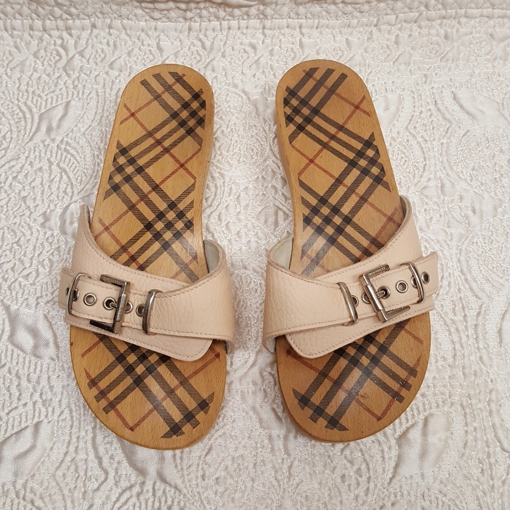 BURBERRY Sandals